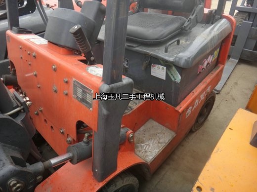 ���ֺ���2��С��ƿ�泵