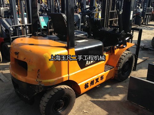 �Ϻ��񷲳��۶���3�ֲ泵�������Ƶ�