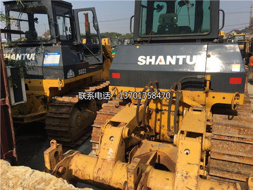 ����ԭװɽ��220�������������кܶ�̨����������